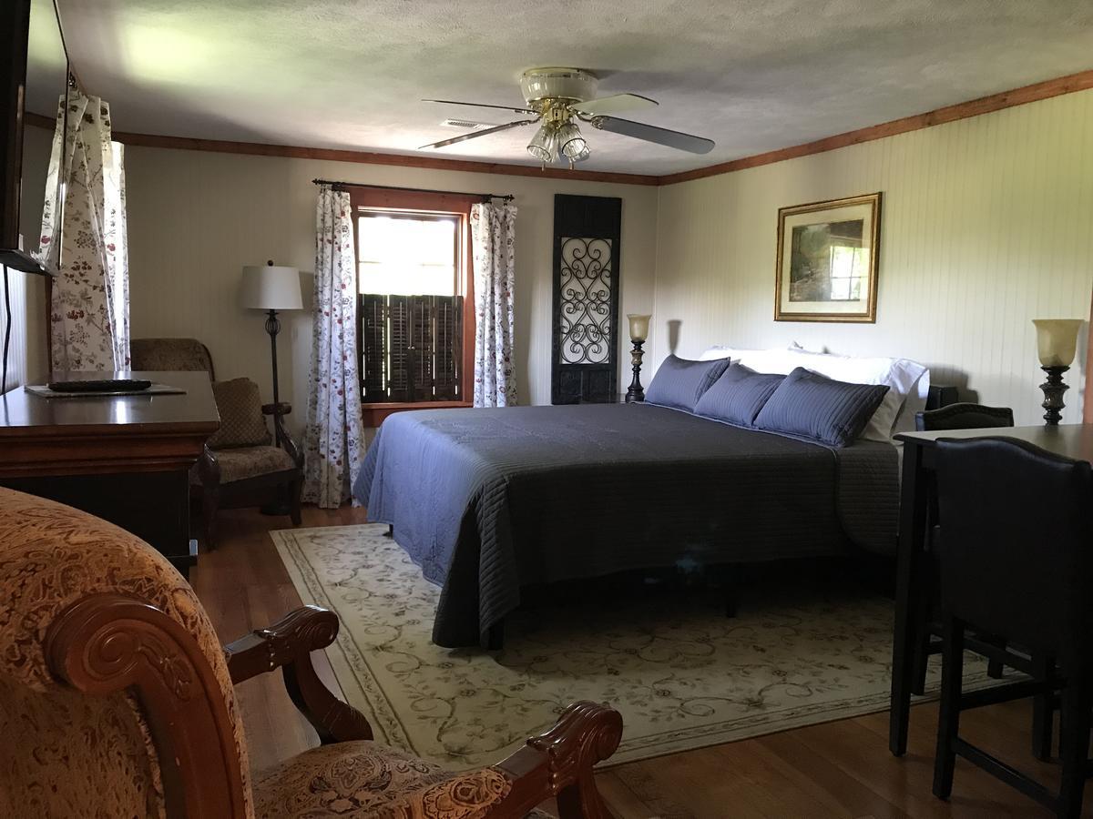 Hocking Hills Inn Logan Eksteriør bilde